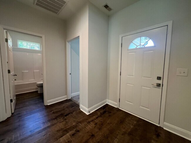 Building Photo - Conway - 3 Bedroom/2 Bath House