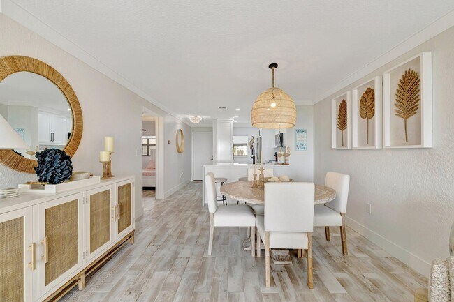 Building Photo - 7420 S Ocean Dr