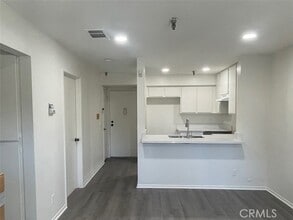 Building Photo - 3830 Avenida Del Presidente