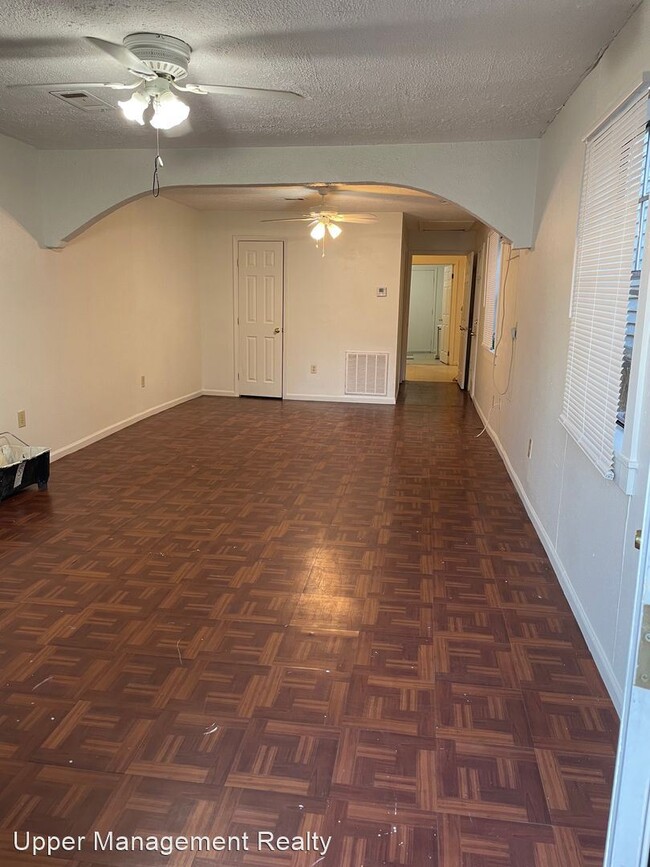 Building Photo - 1 br, 1 bath Apartment - 2819 - 21 Conti S...