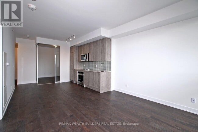 Building Photo - 181-181 Bedford Rd