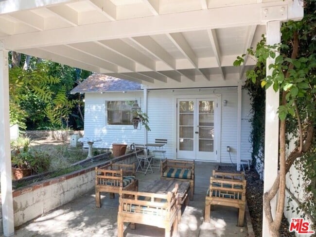 Foto del edificio - 1602 Courtney Ave