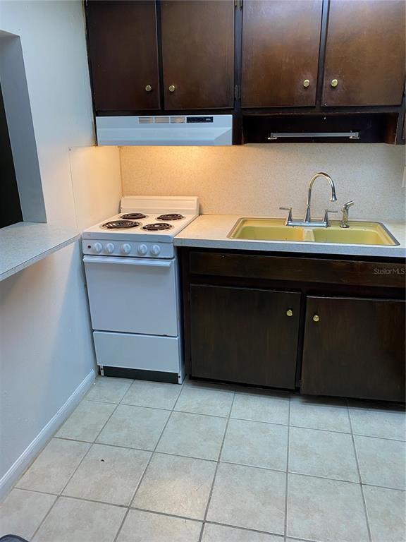 Foto del edificio - 2500 Harn Blvd