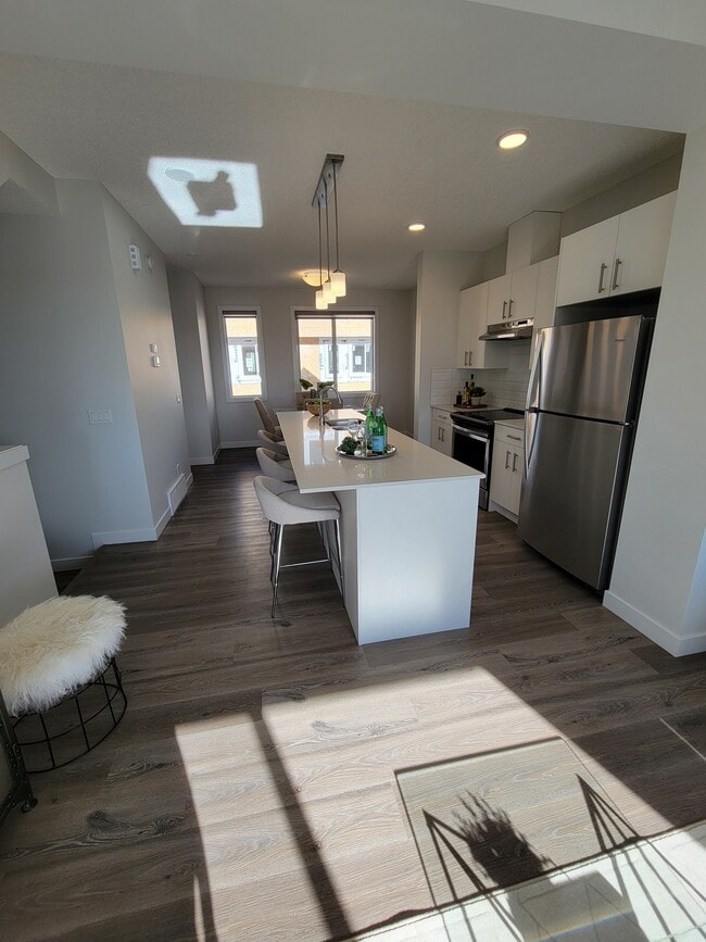 Building Photo - 2786 Maple Way NW