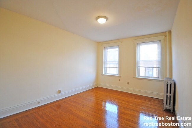 Building Photo - 19 Queensberry St