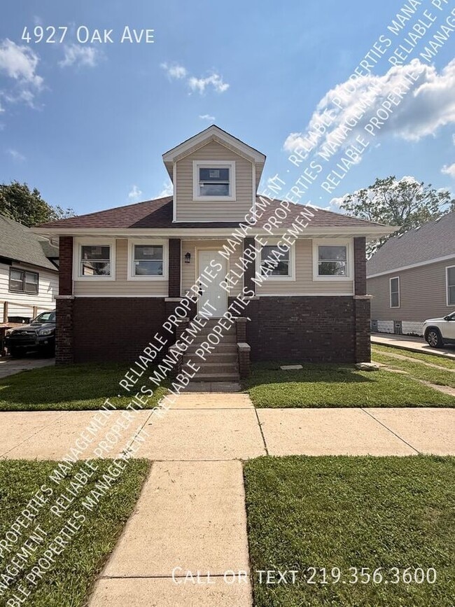 Building Photo - 4927 Oak Ave