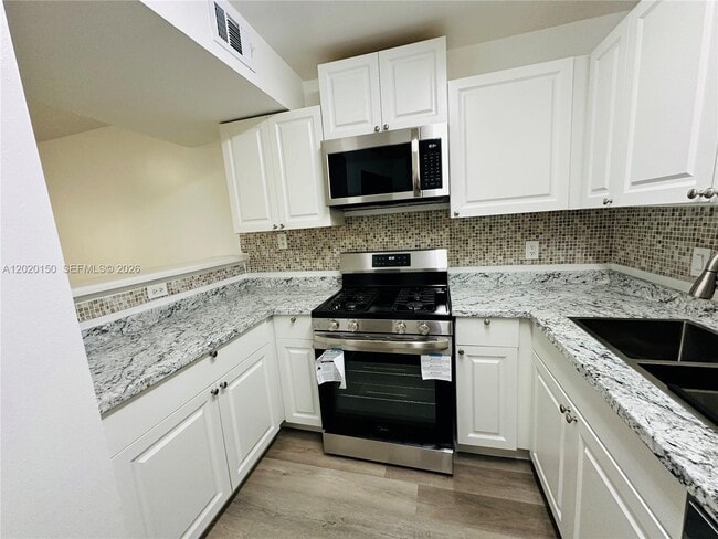 Building Photo - 15340 SW 106th Terrace