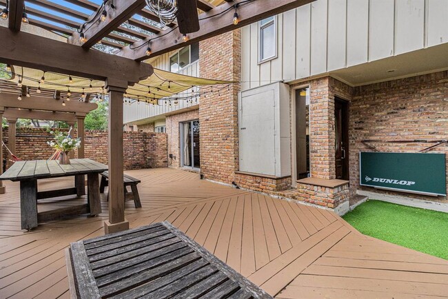 Foto del edificio - 6329 Crab Orchard Rd