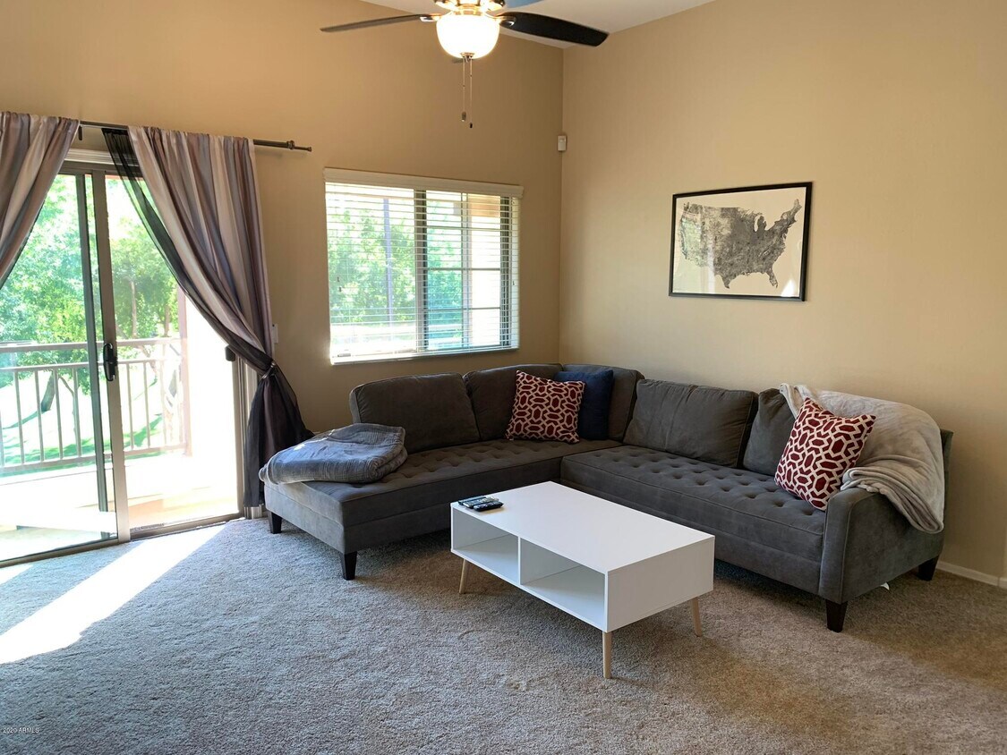 Foto principal - 2727 S Price Rd