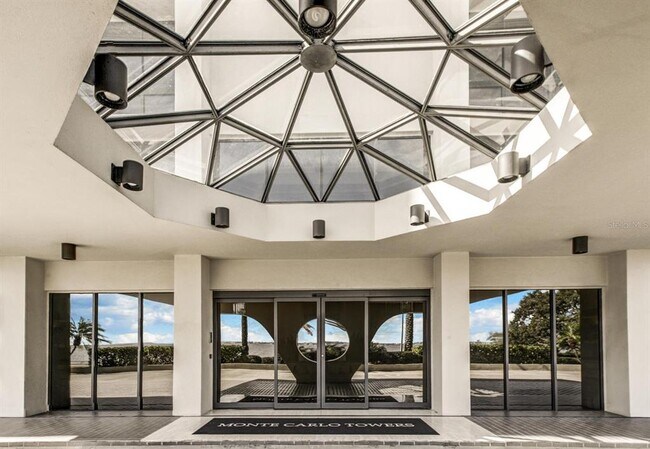 Building Photo - 3301 Bayshore Blvd