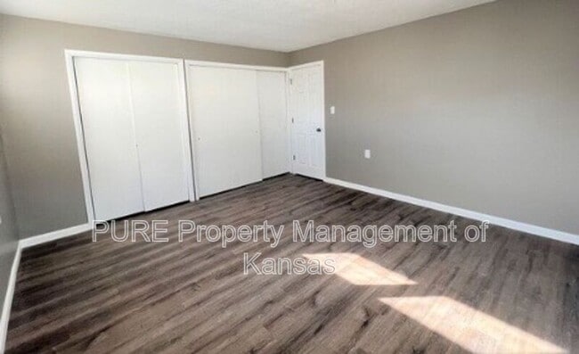 Building Photo - 1816 SW Moundview Dr