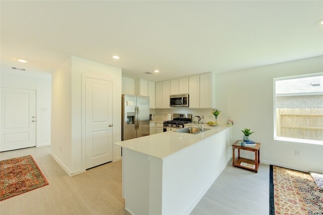 Building Photo - 1602 Birch Wood Dr