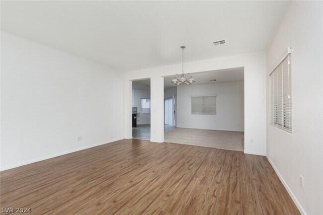 Foto del edificio - 5029 Cascade Pools Ave