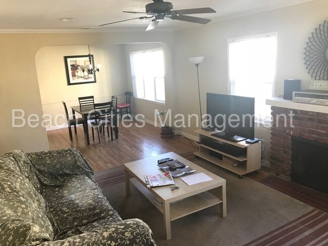 Foto del edificio - 1021 E Ridgewood St