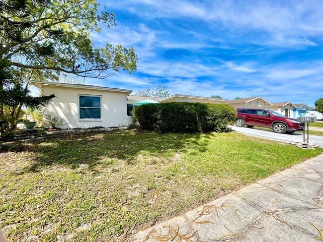 Building Photo - 9811 Crofton Ln