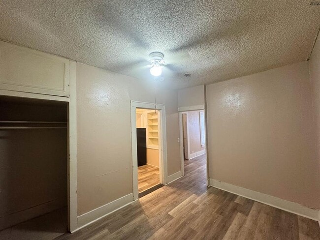 Building Photo - 1205 Austin St