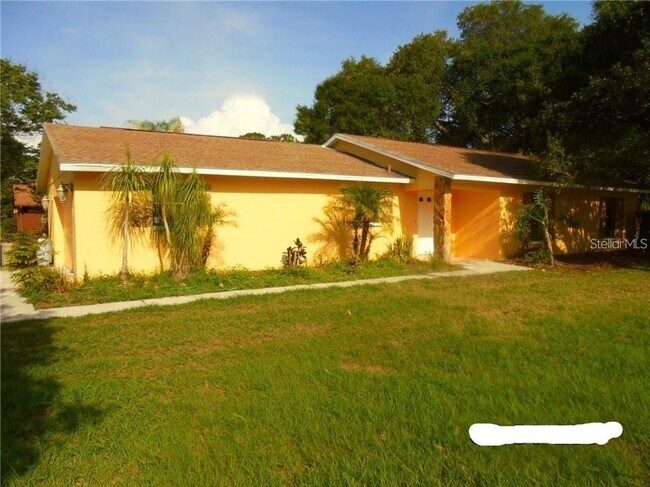 Foto del edificio - 902 Plum Tree Ln