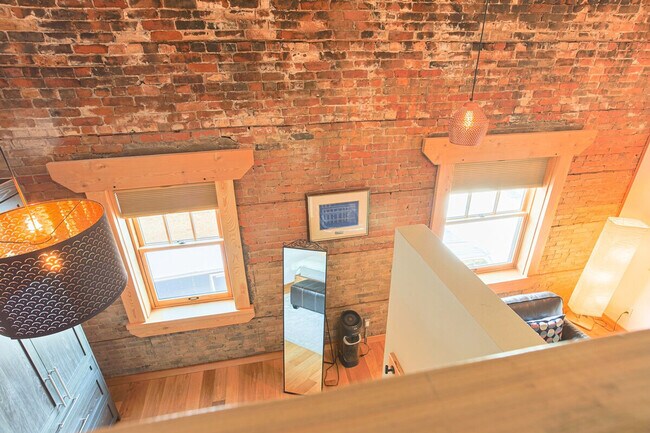 Building Photo - 361a 1st Ave