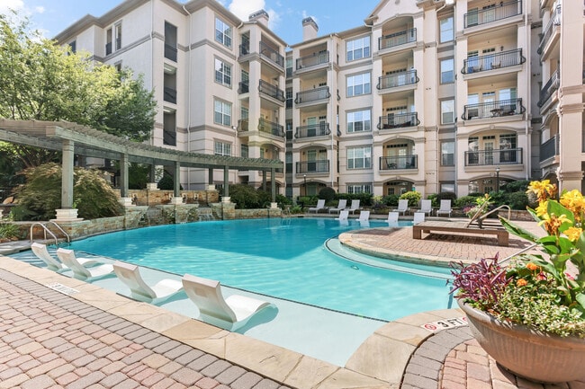 Avana Uptown apartments — community photo - Avana Uptown