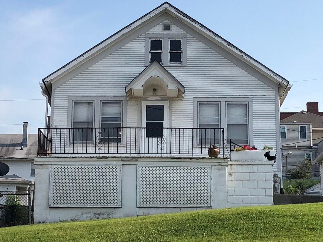 Building Photo - 815 Pierce St
