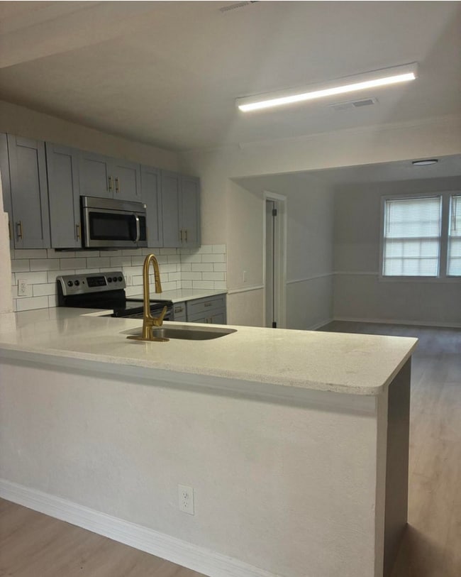 Building Photo - 981 McTyre Ct