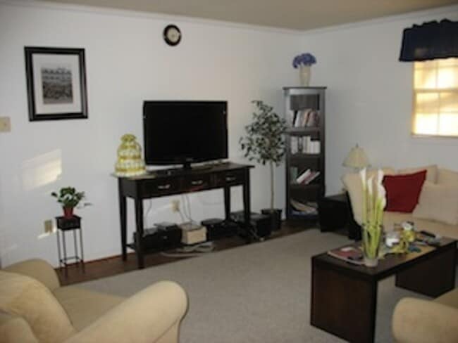 Photo - 1820 Stadium Rd Apartment