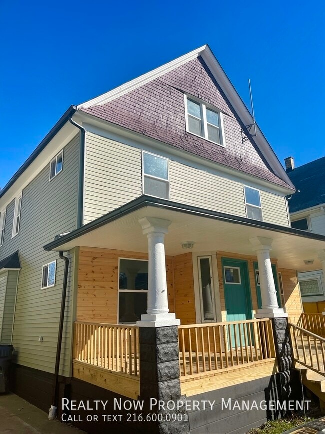 Building Photo - 2043 W 101st St