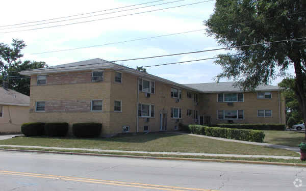 1800 N Taft Ave, Berkeley, IL 60163 Apartments - Berkeley, IL