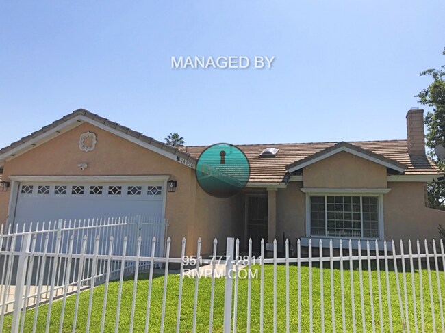 Building Photo - 3 Bed 2 Bath Home In Moreno Valley Availab...