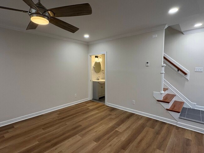 Foto del edificio - 7321 Leesville Rd