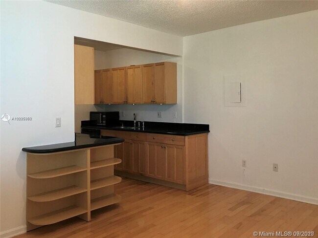 Foto del edificio - 631 Euclid Ave