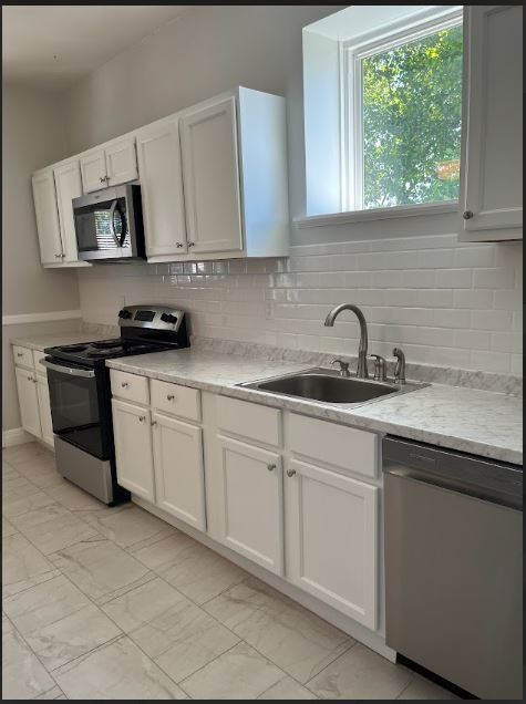 Área de trabajo principal - 5222 Morganford Rd