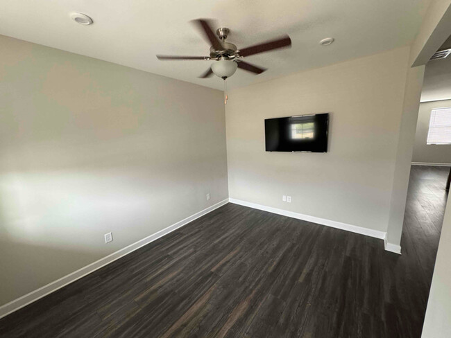 Building Photo - 311 Disley Way