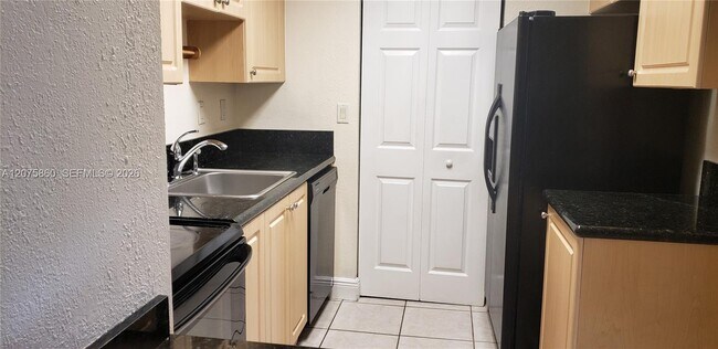Foto del edificio - 10785 SW 108th Ave