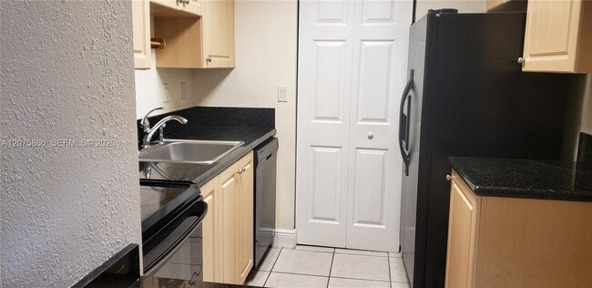 Building Photo - 10785 SW 108th Ave