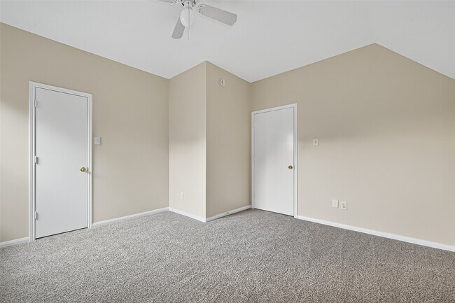 Foto del edificio - 3719 Cane Lake Dr