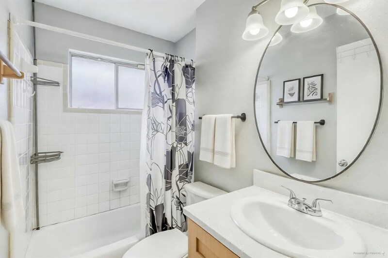 Foto del edificio - 13 W Donovan St