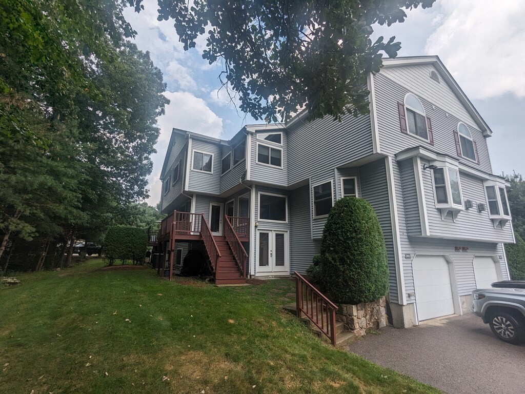 Primary Photo - 3102 Maple Brook Rd