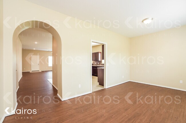 Building Photo - 5929 SE 68th Street