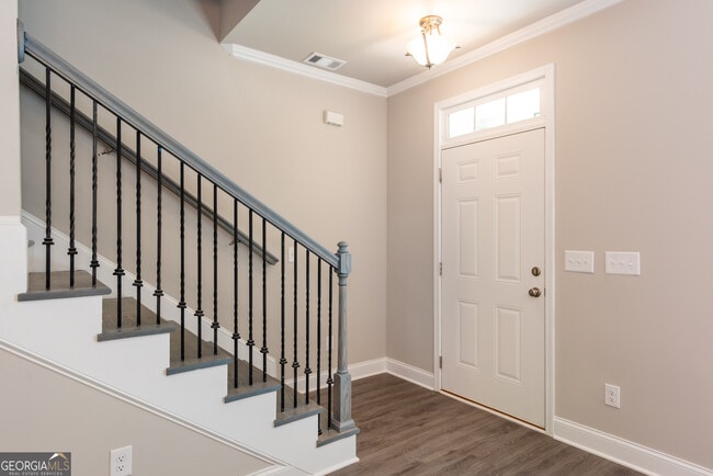 Building Photo - 3352 Landings S Dr SW