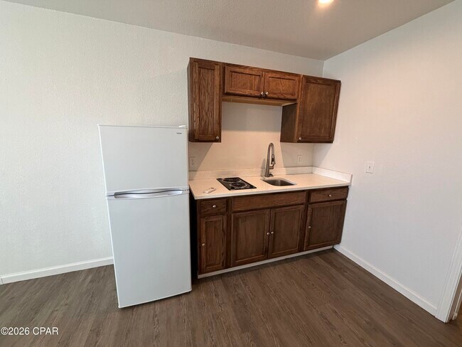 Building Photo - 143 Claire Ave