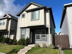 Building Photo - 7102 S Rdg Wy