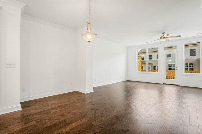 Foto del edificio - 4590 Sims Pk Overlook