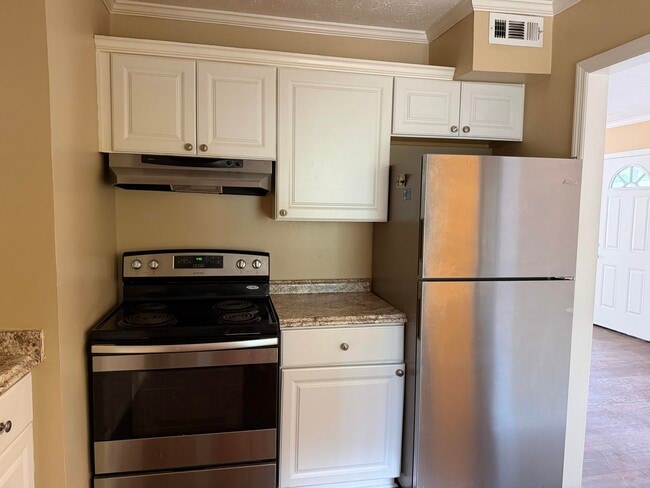 Building Photo - 118 Taylor St