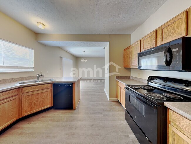 Foto del edificio - 8036 Chesterhill Way