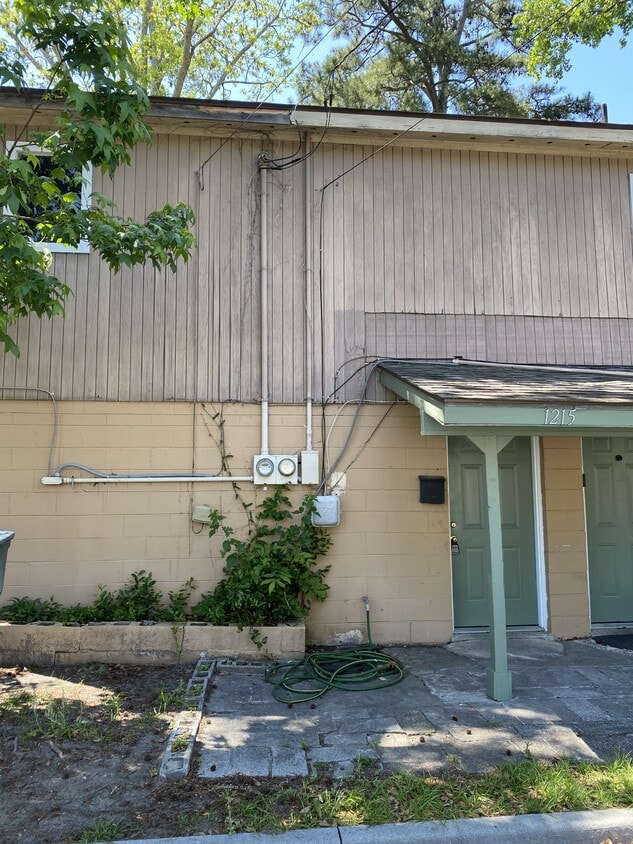 Primary Photo - 1215 Connecticut Ave