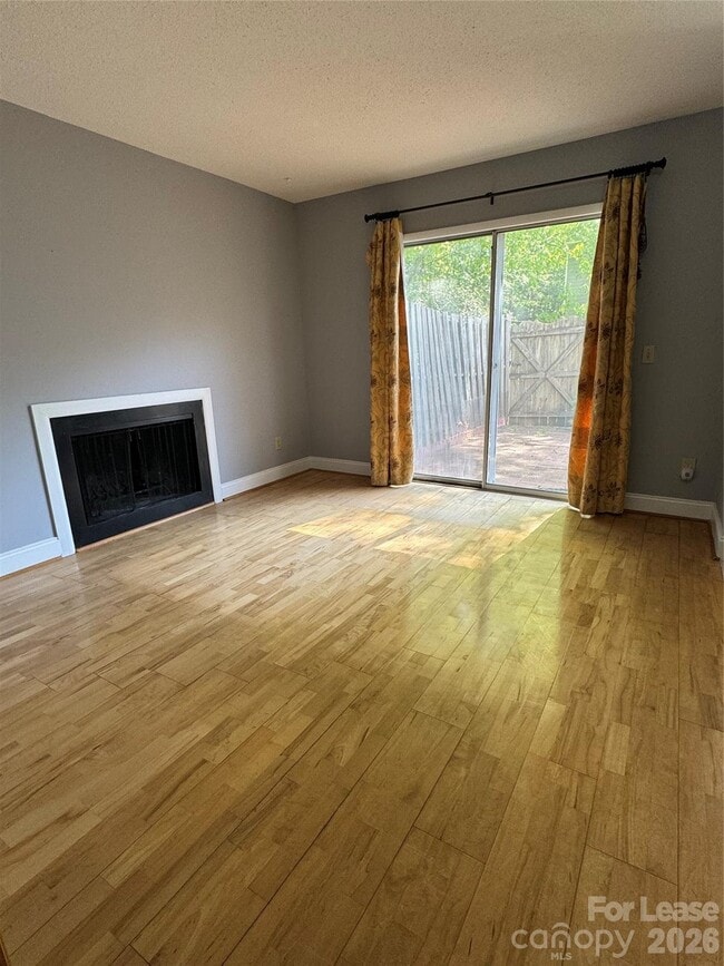 Foto del edificio - 3282 Heathstead Place
