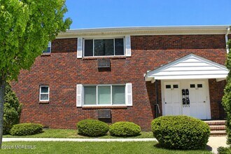 Building Photo - 165B Wyckoff Rd