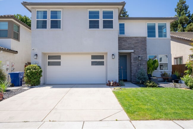 3625 Blue Bird Dr
