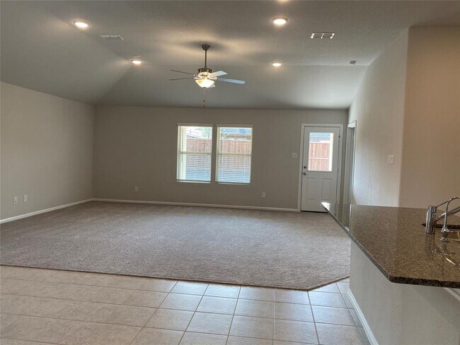 Building Photo - 6128 Halton Dr